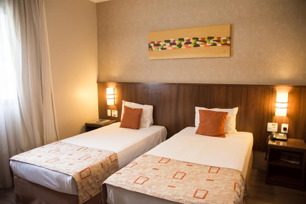Class Hotel Varginha 瓦尔任阿 外观 照片
